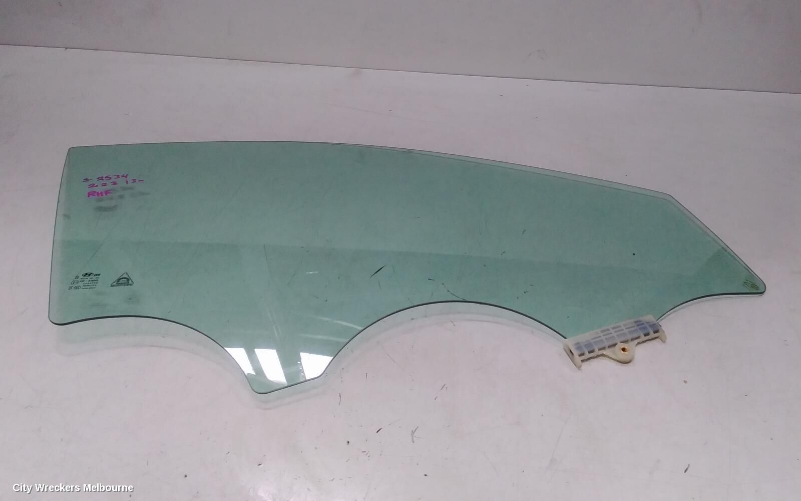HYUNDAI I30 2023 Right Front Door Window