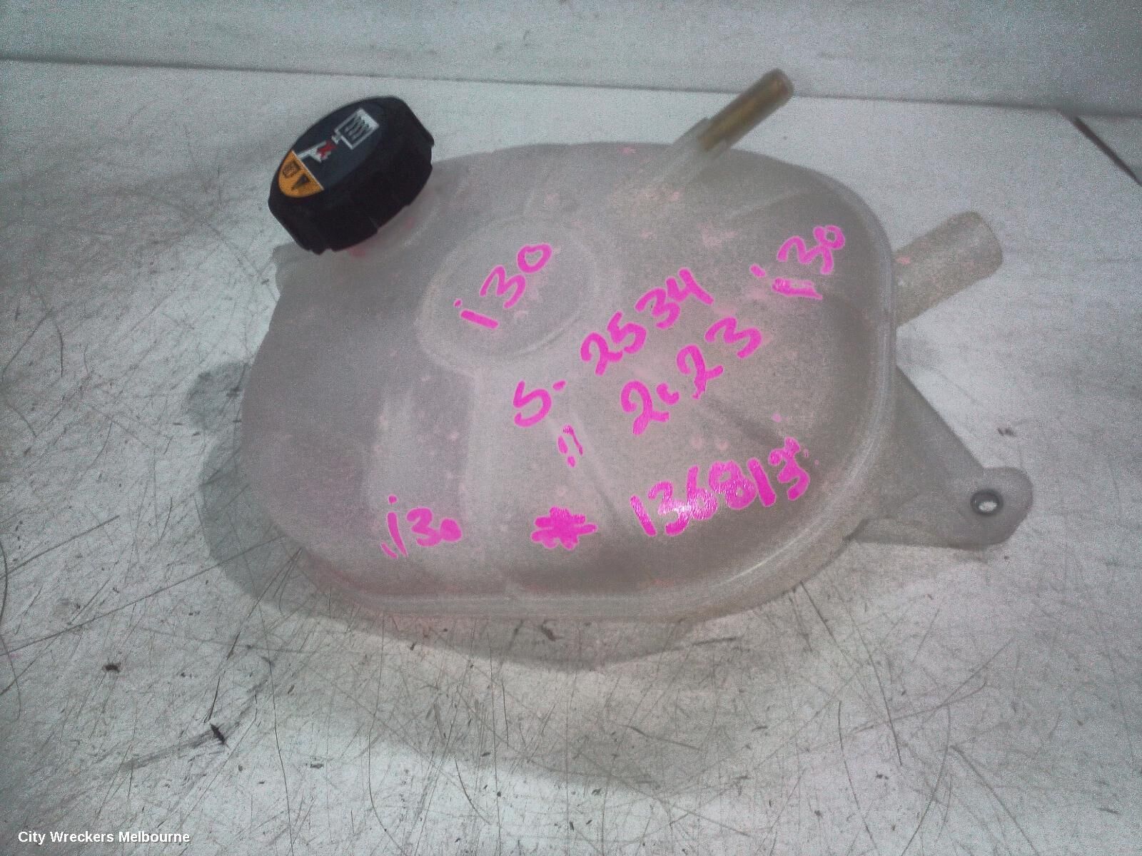 HYUNDAI I30 2023 Overflow Bottle