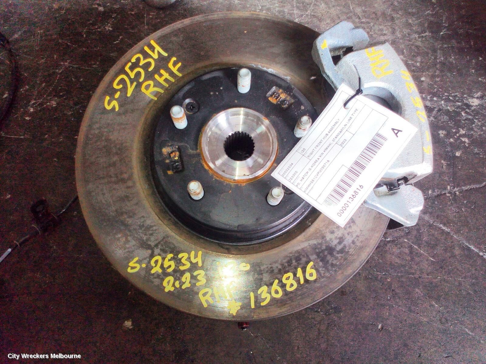 HYUNDAI I30 2023 Right Front Hub Assembly