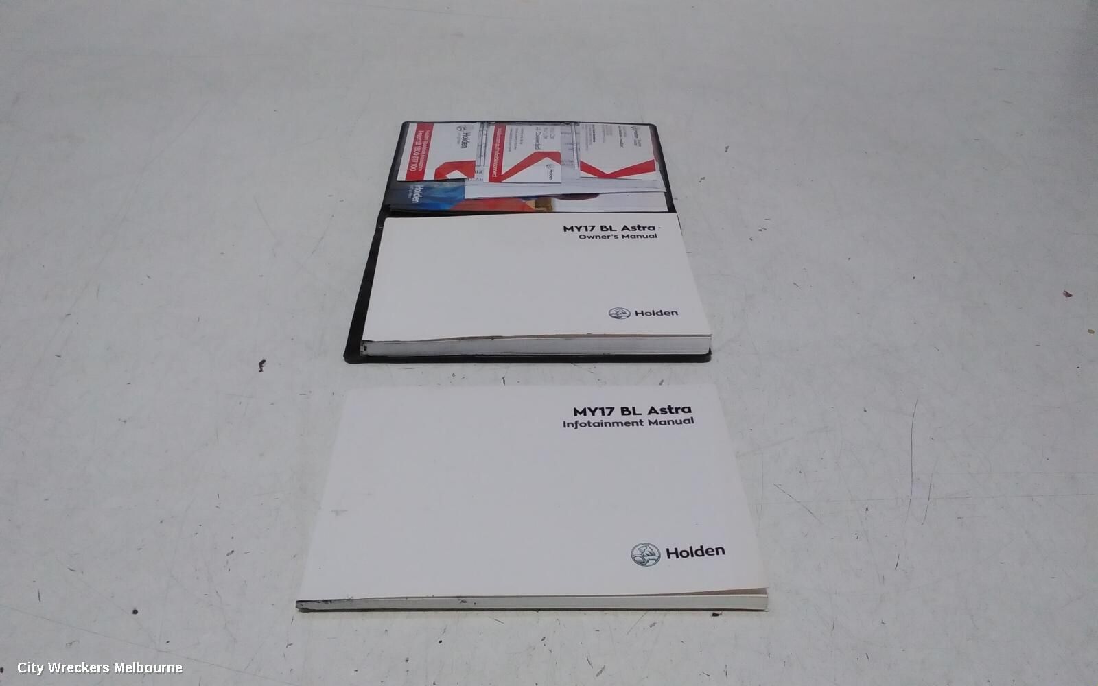 HOLDEN ASTRA 2019 Owners Handbook