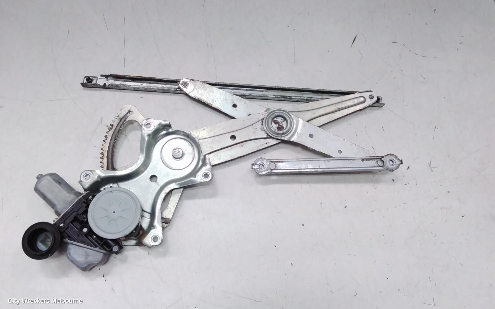 TOYOTA KLUGER 2011 Right Front Window Reg/Motor