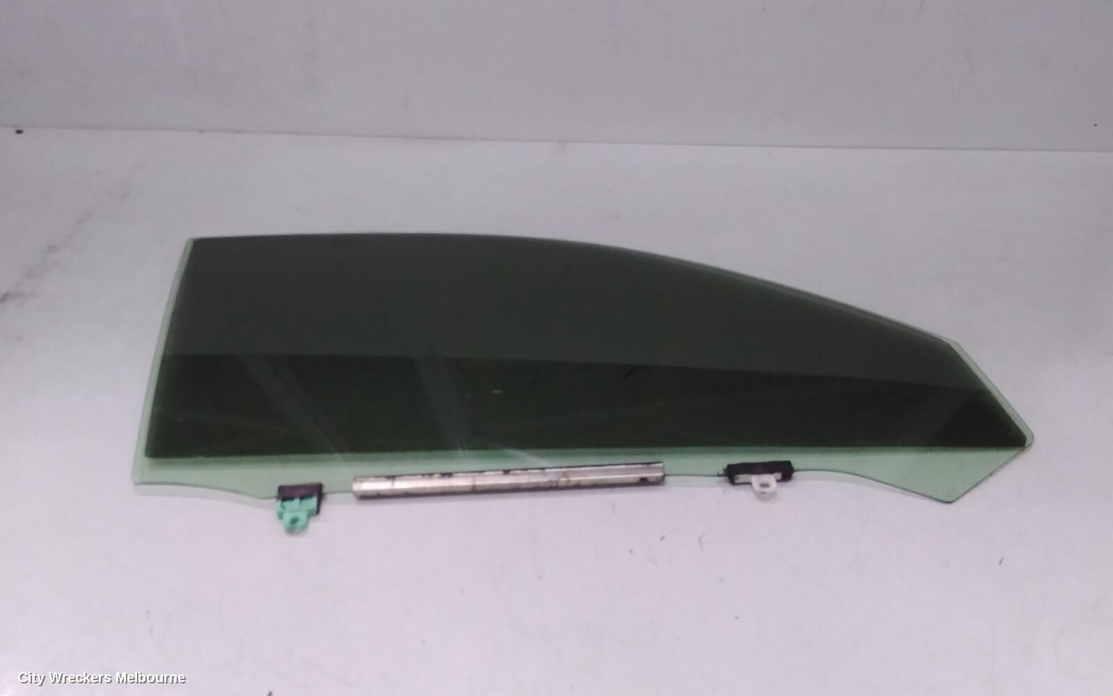 TOYOTA KLUGER 2011 Right Front Door Window