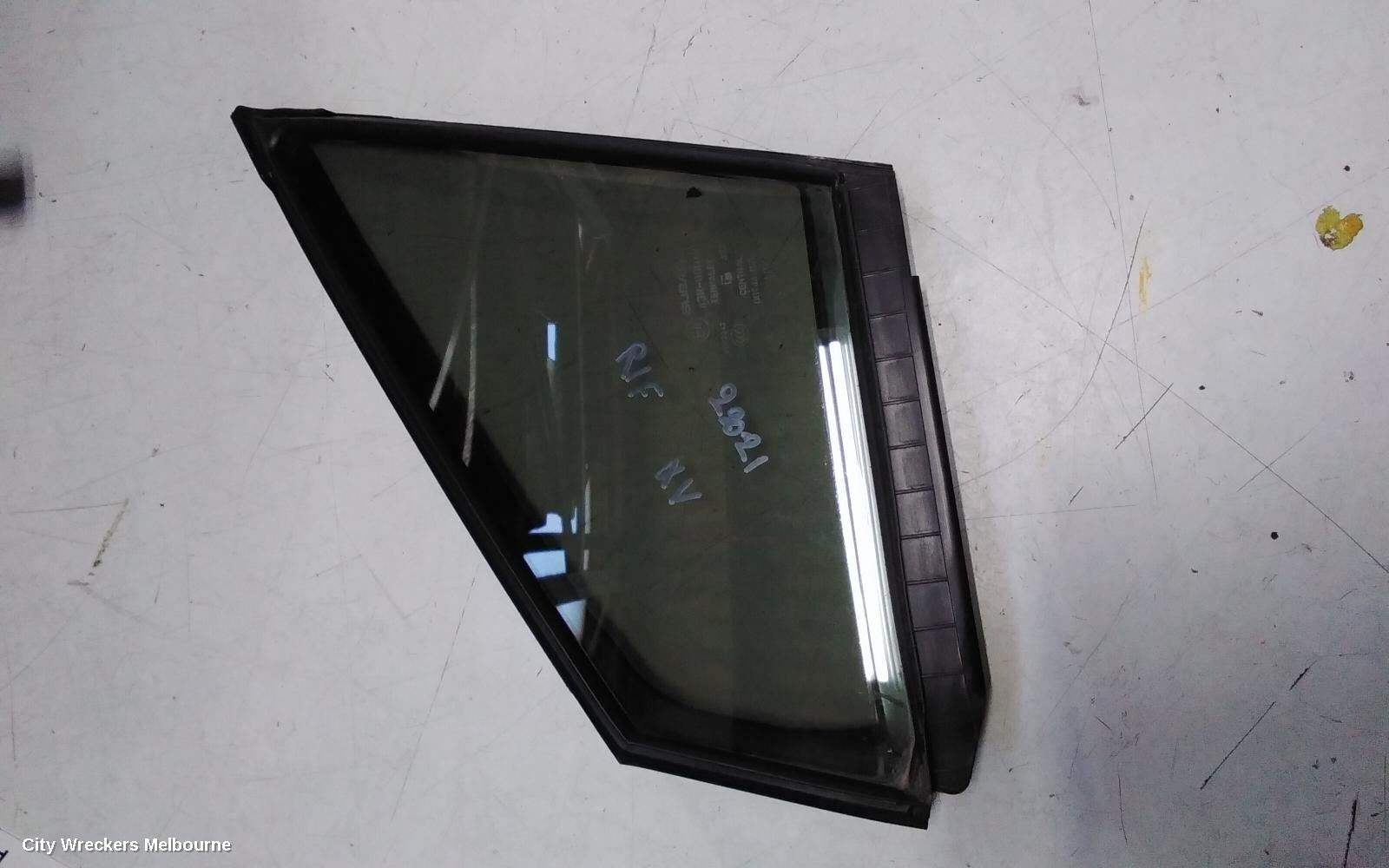 SUBARU XV 2021 Left Front 1/4 Door Glass