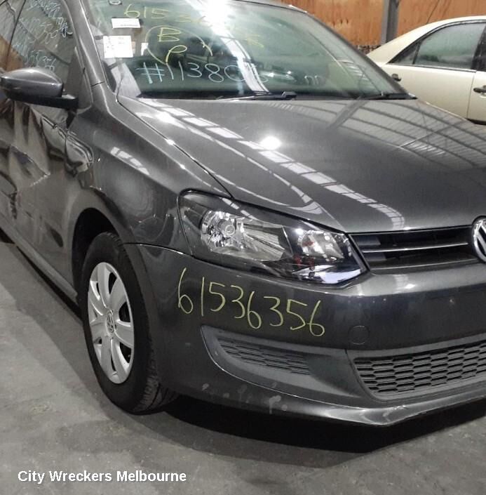 VOLKSWAGEN POLO 2016 Right Guard
