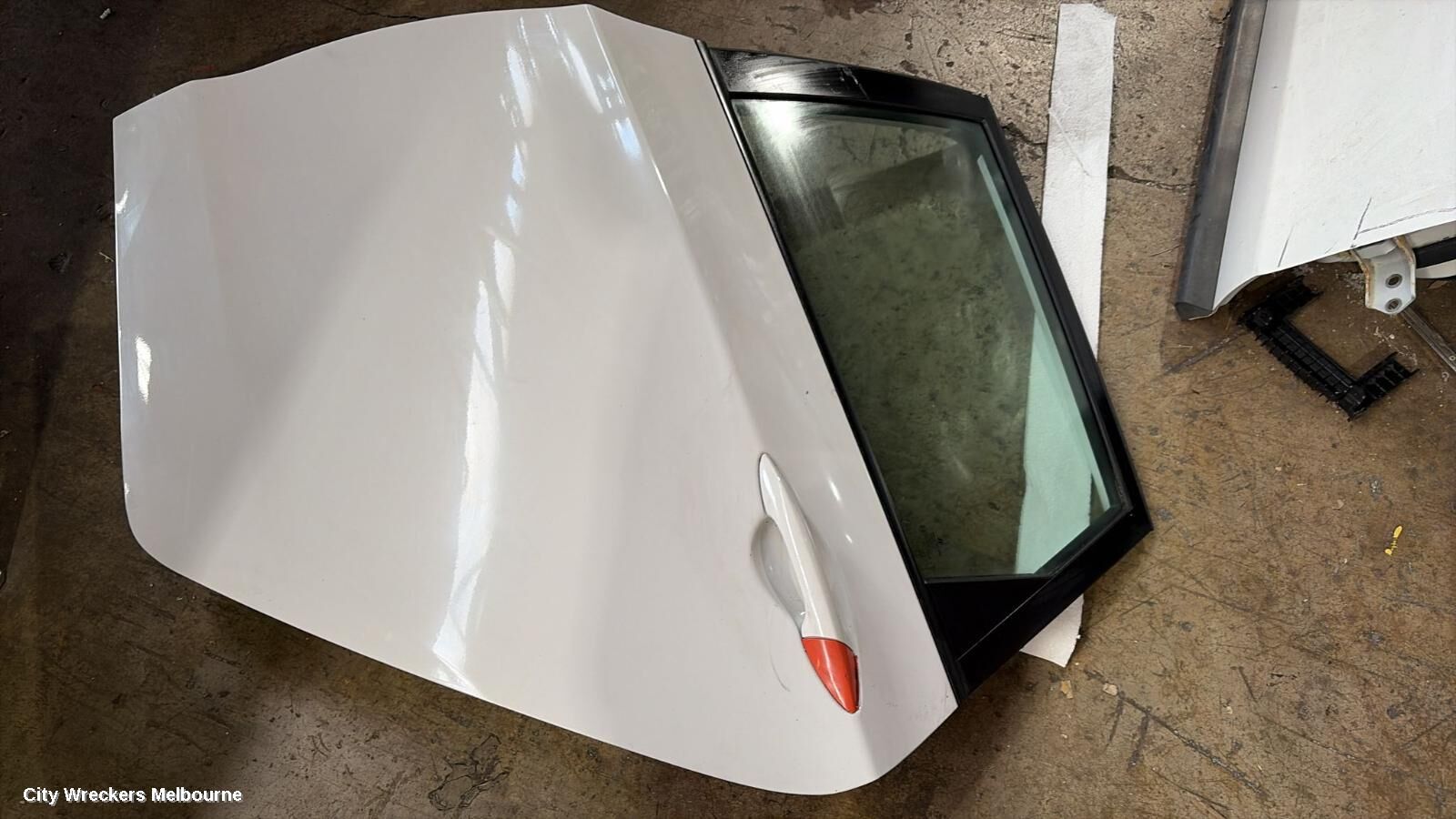 HYUNDAI I30 2014 RIGHT_REAR_DOOR_SLIDING