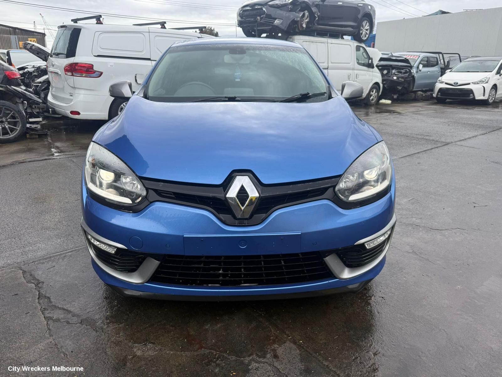 RENAULT MEGANE 2015 Right Front Hub Assembly