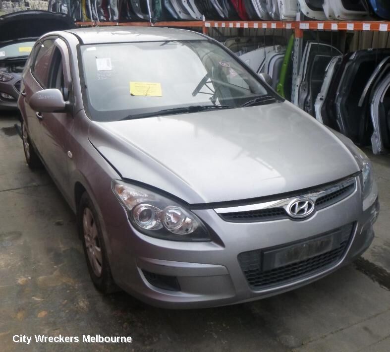 HYUNDAI I30 2011 Right Front Door