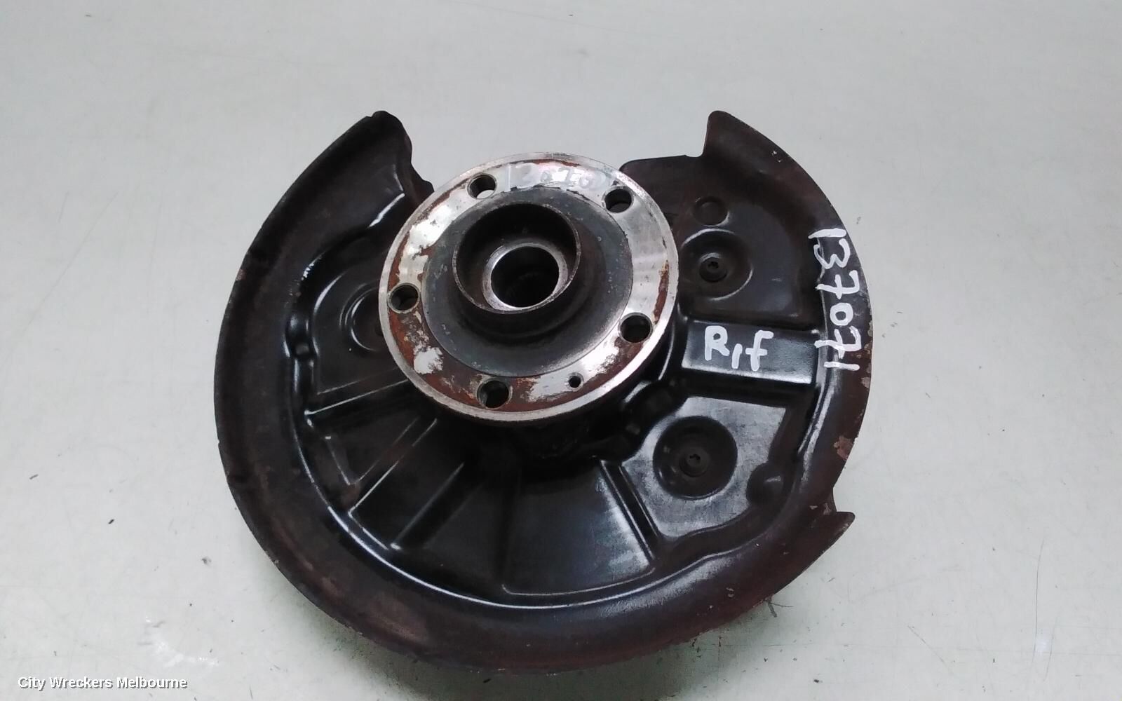 SKODA KODIAQ 2017 Right Front Hub Assembly