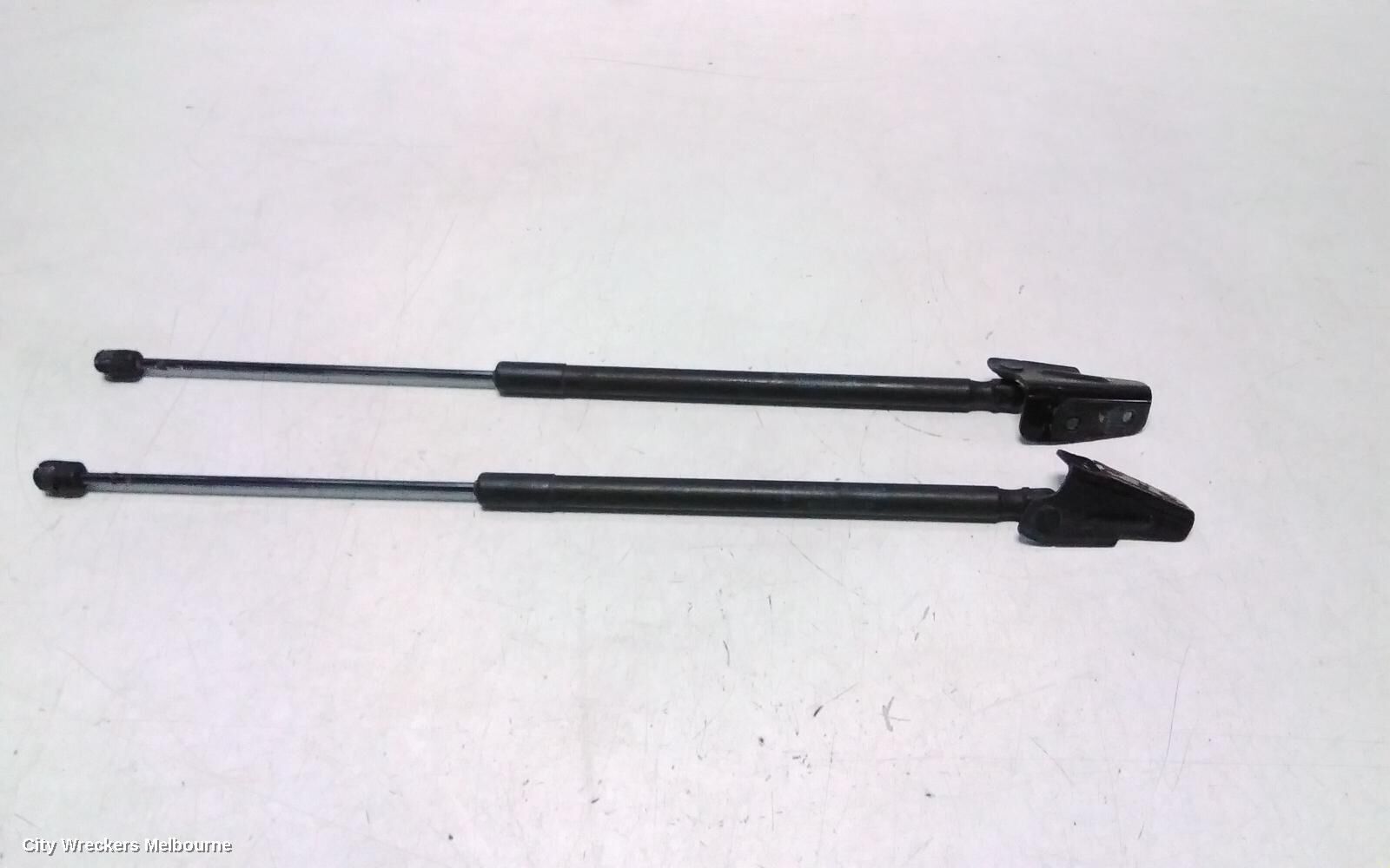 FORD FOCUS 2015 Hatch Strut