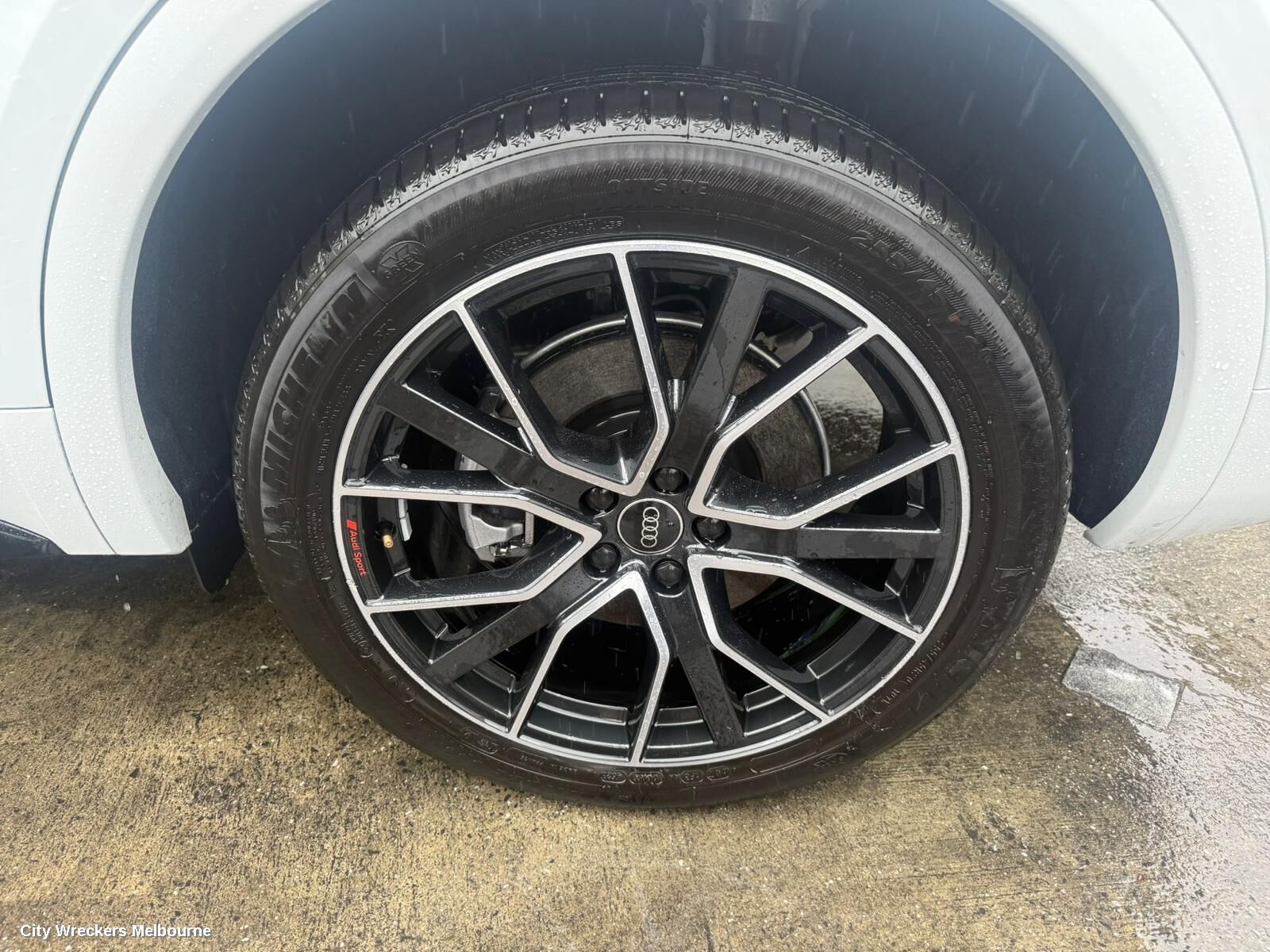 AUDI Q5 2024 Wheel Mag