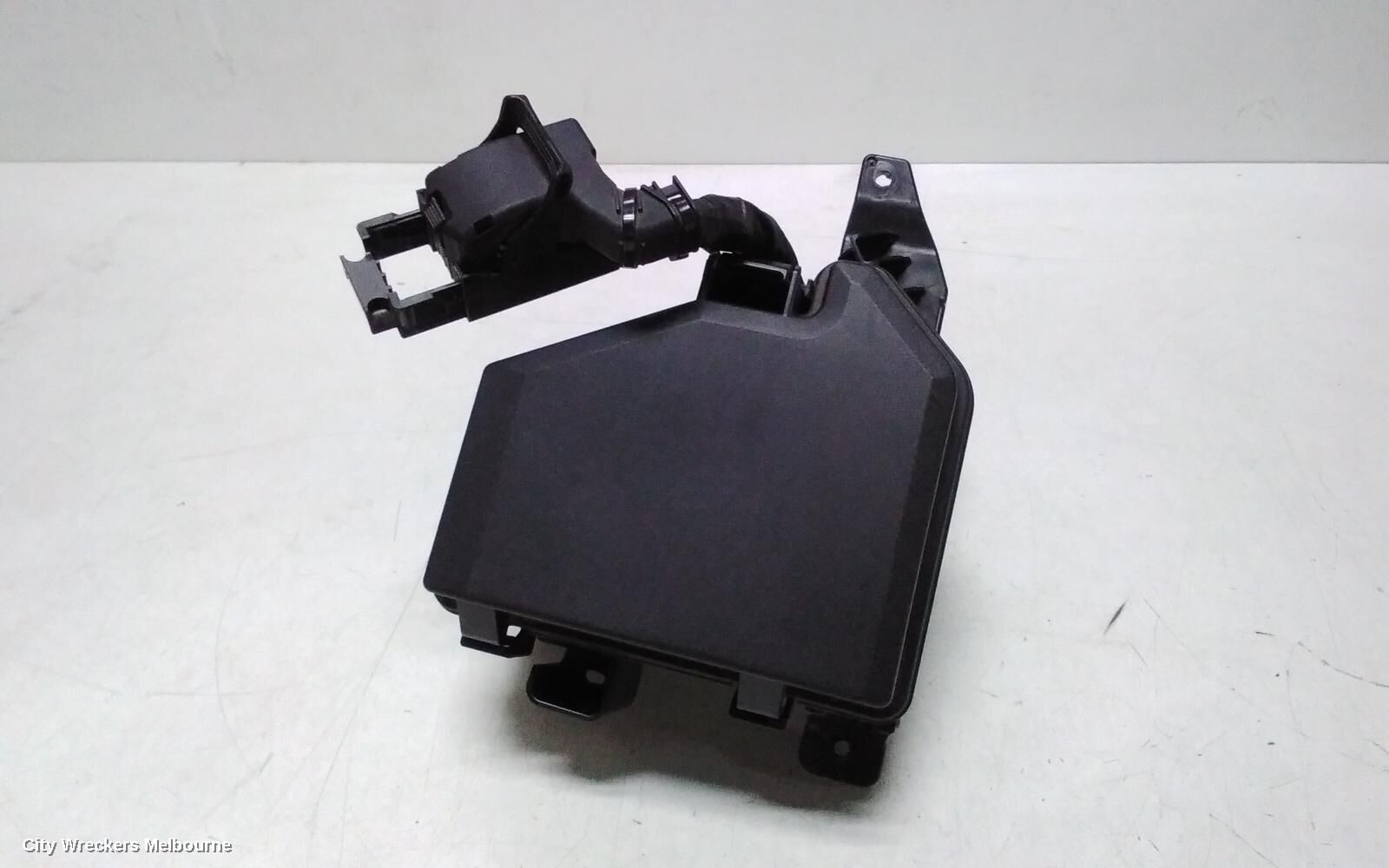 KIA STINGER 2021 Fuse Box