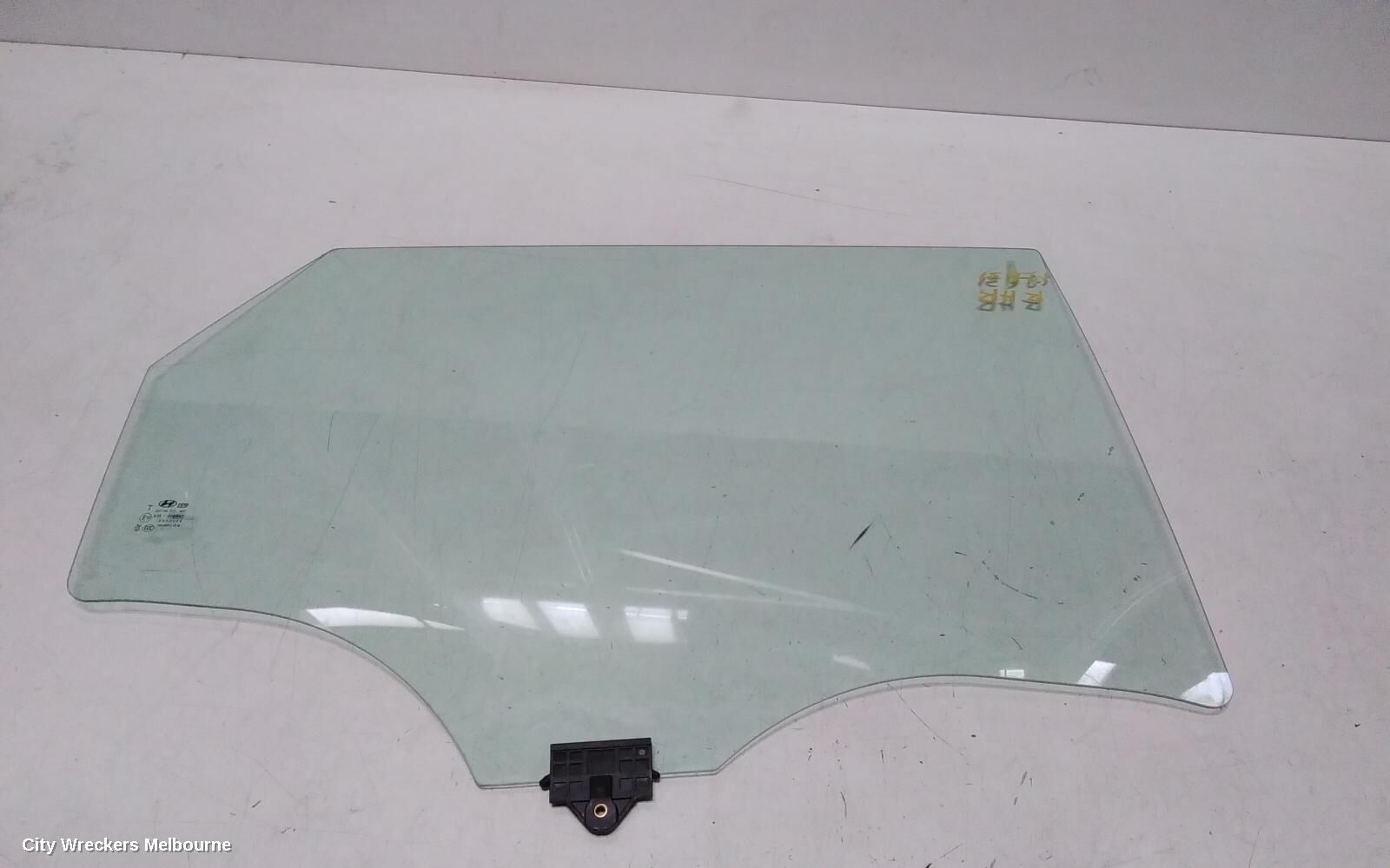 HYUNDAI TUCSON 2021 Right Rear Door Window