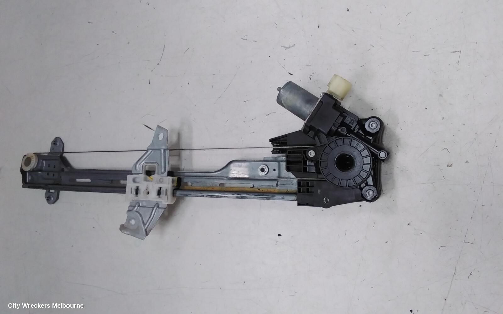 SUZUKI VITARA 2016 Right Front Window Reg/Motor