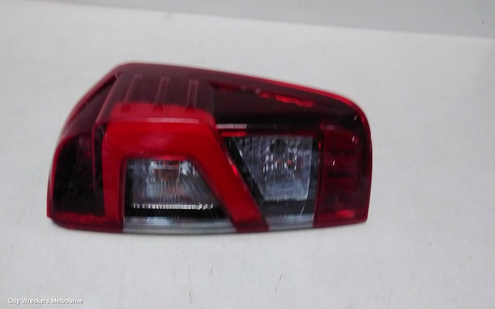 NISSAN NAVARA 2020 Right Taillight