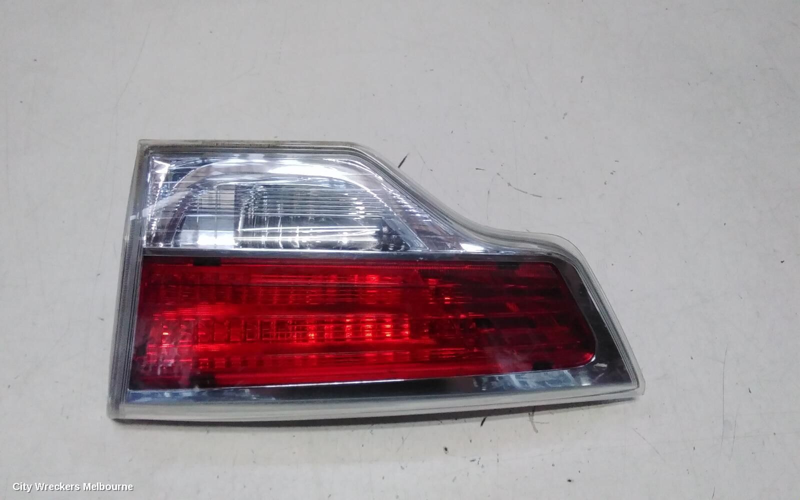 TOYOTA KLUGER 2015 Rear Garnish