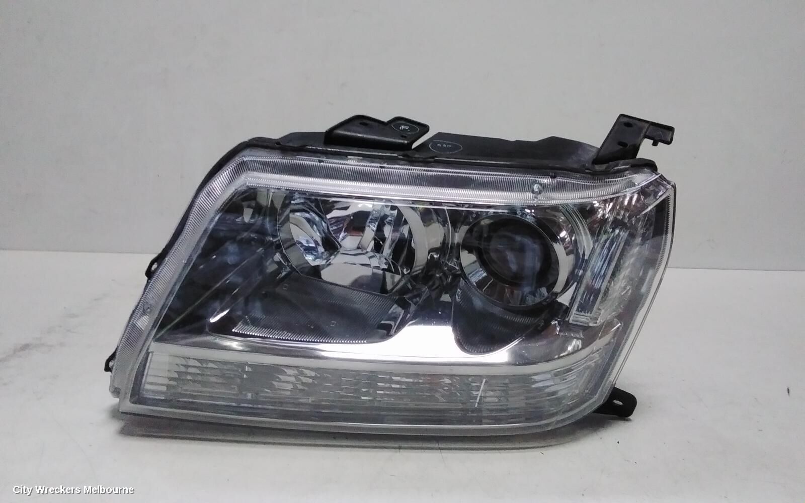 SUZUKI VITARA 2010 Left Headlamp