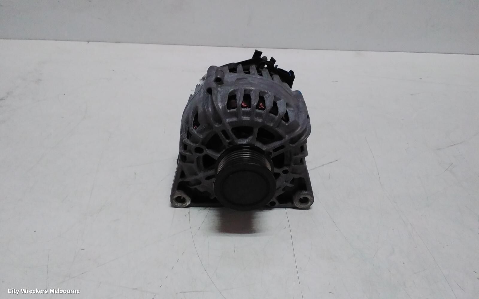 FORD KUGA 2013 Alternator