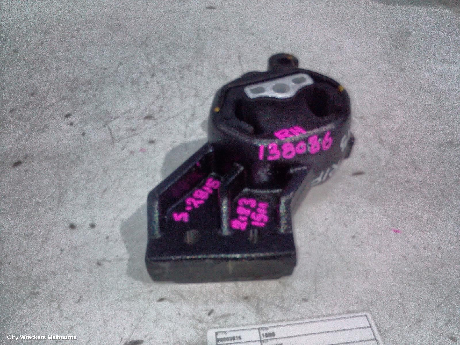 RAM 1500 2023 Mount