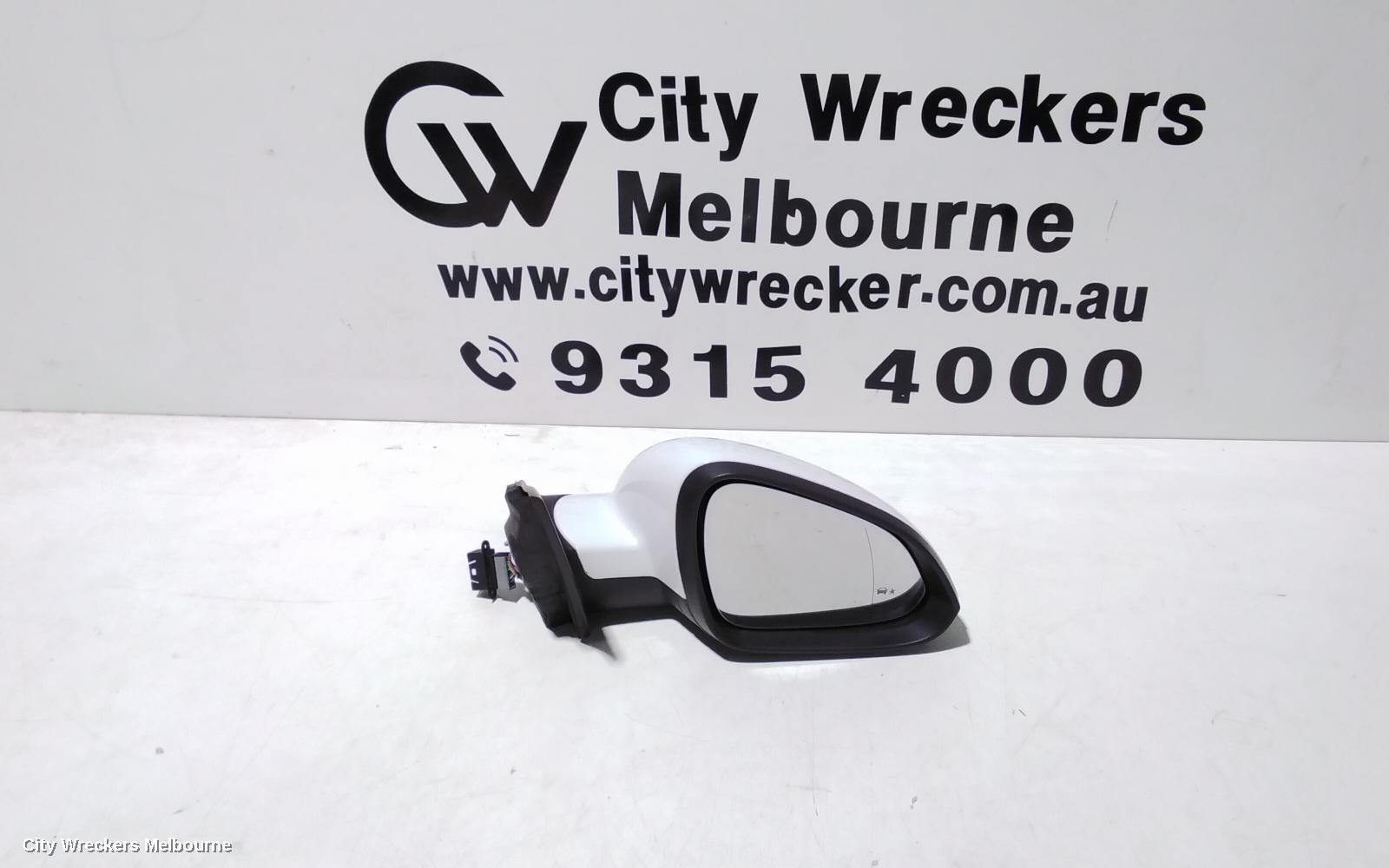 HOLDEN INSIGNIA 2015 Right Door Mirror