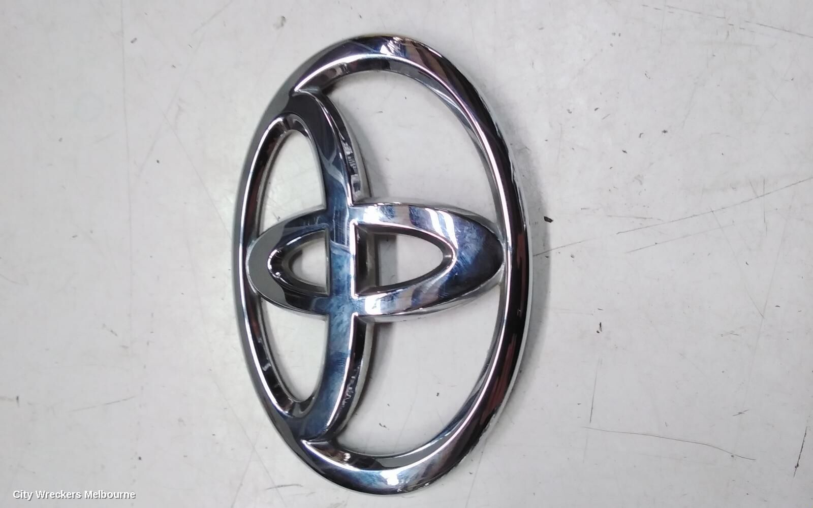 TOYOTA CAMRY 2022 Badge