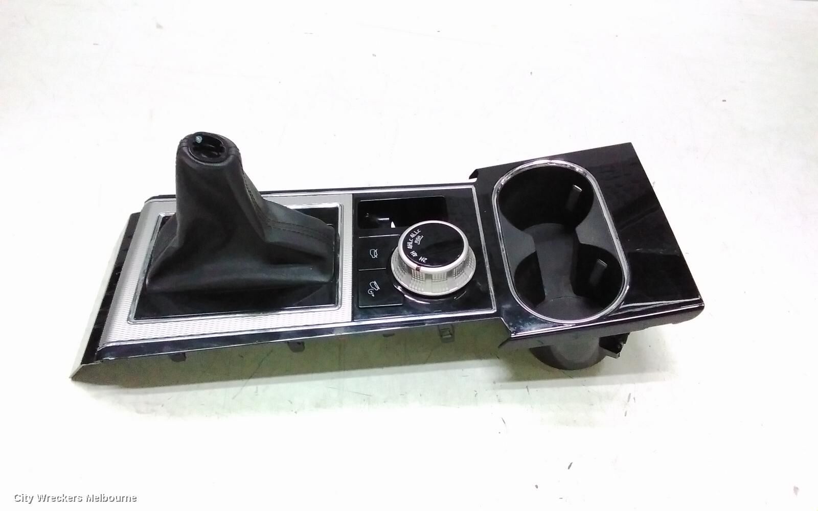 MITSUBISHI PAJERO 2020 Gear Stick/Shifter