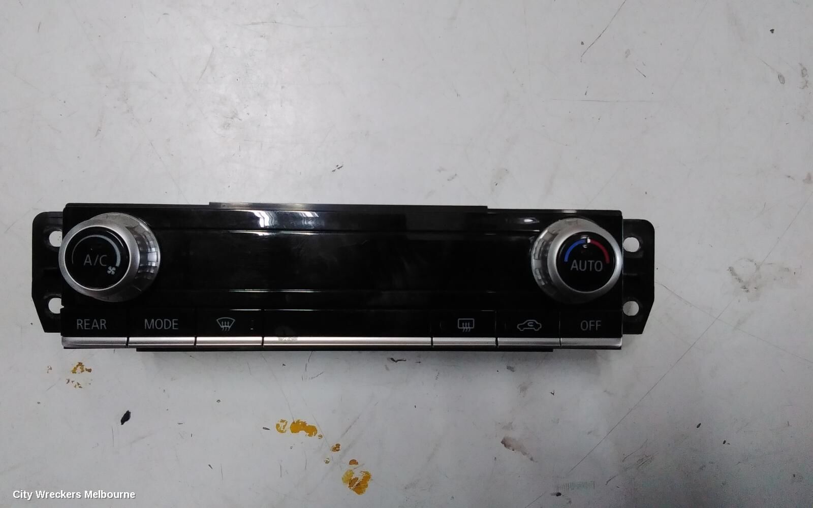 MITSUBISHI PAJERO 2020 Heater/Ac Controls