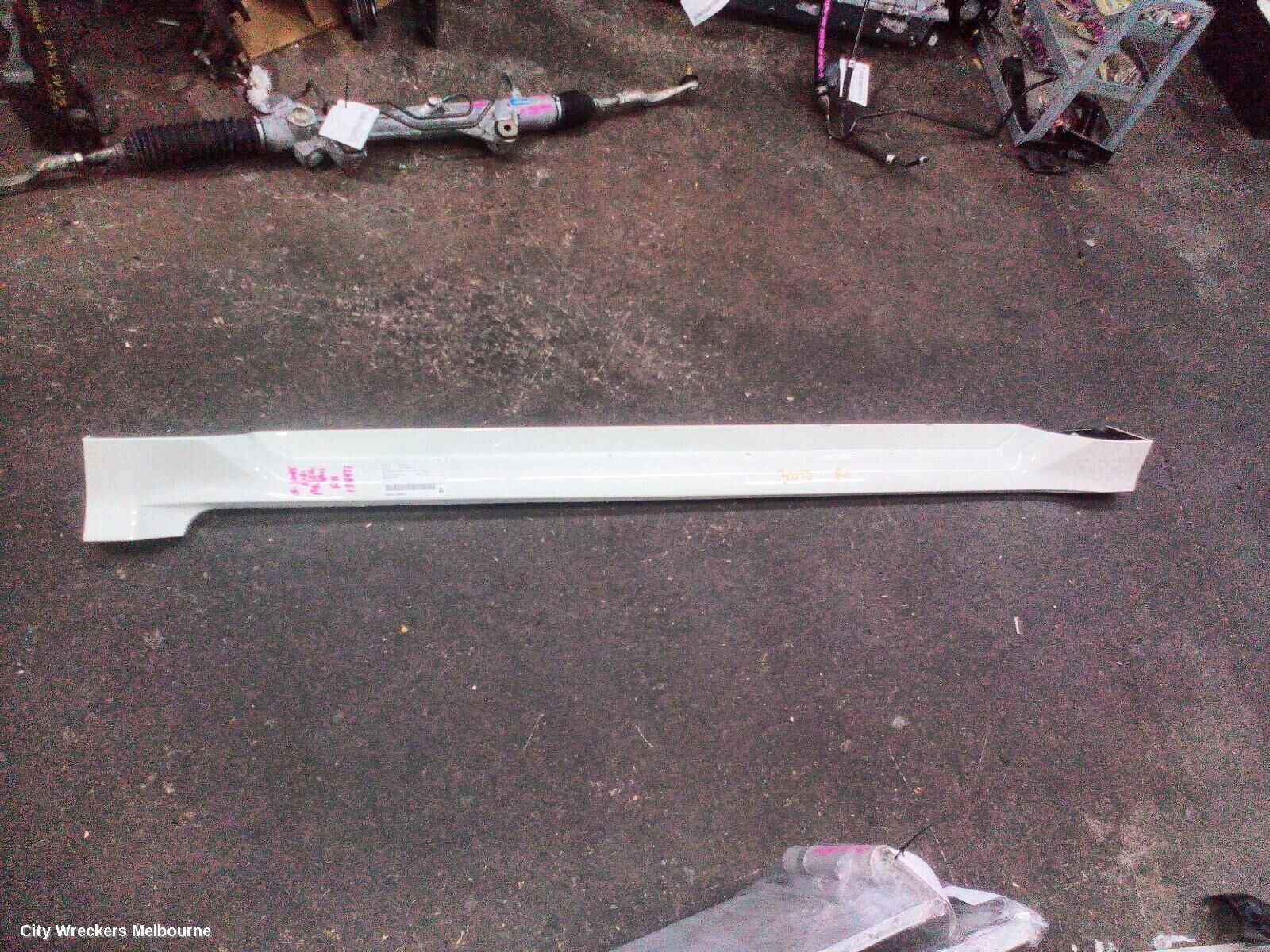 MITSUBISHI PAJERO 2020 Side Step/Skirt