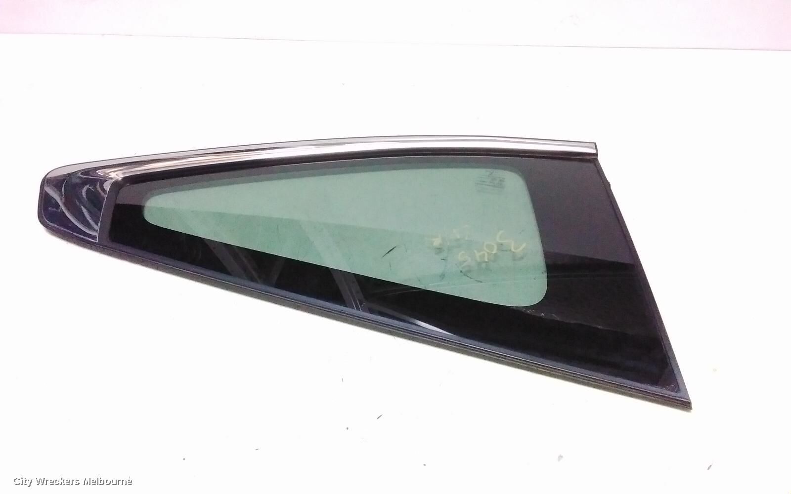 MITSUBISHI PAJERO 2020 Left Rear Side Glass