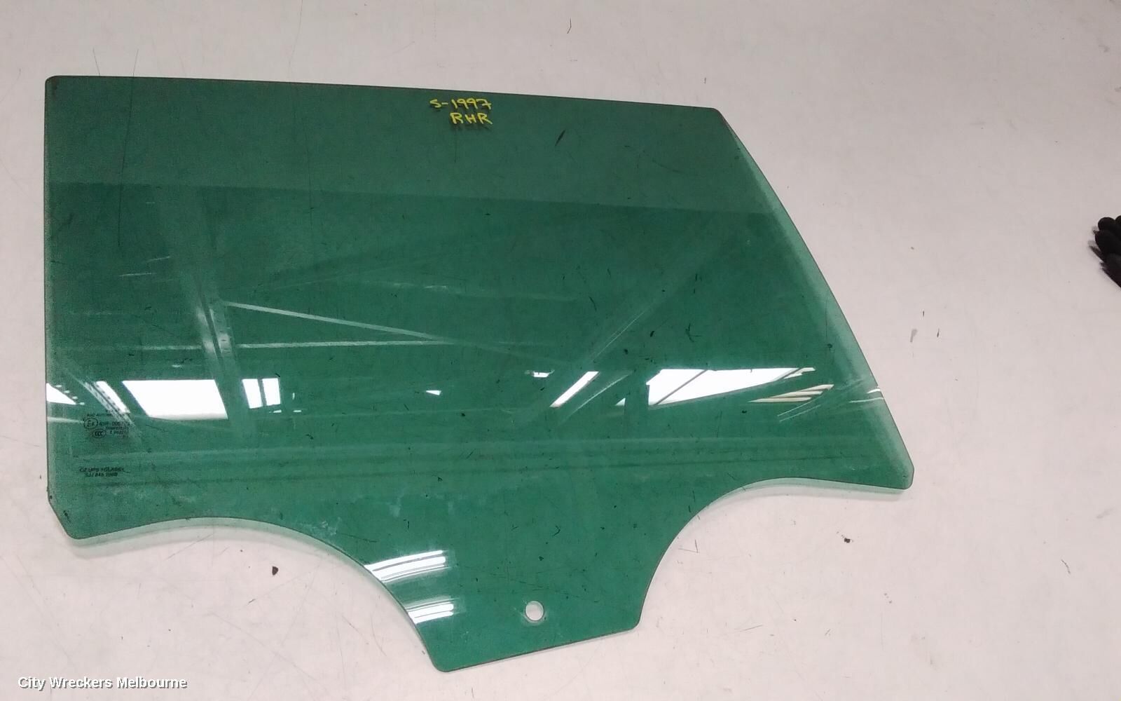 SKODA RAPID 2016 Right Rear Door Window