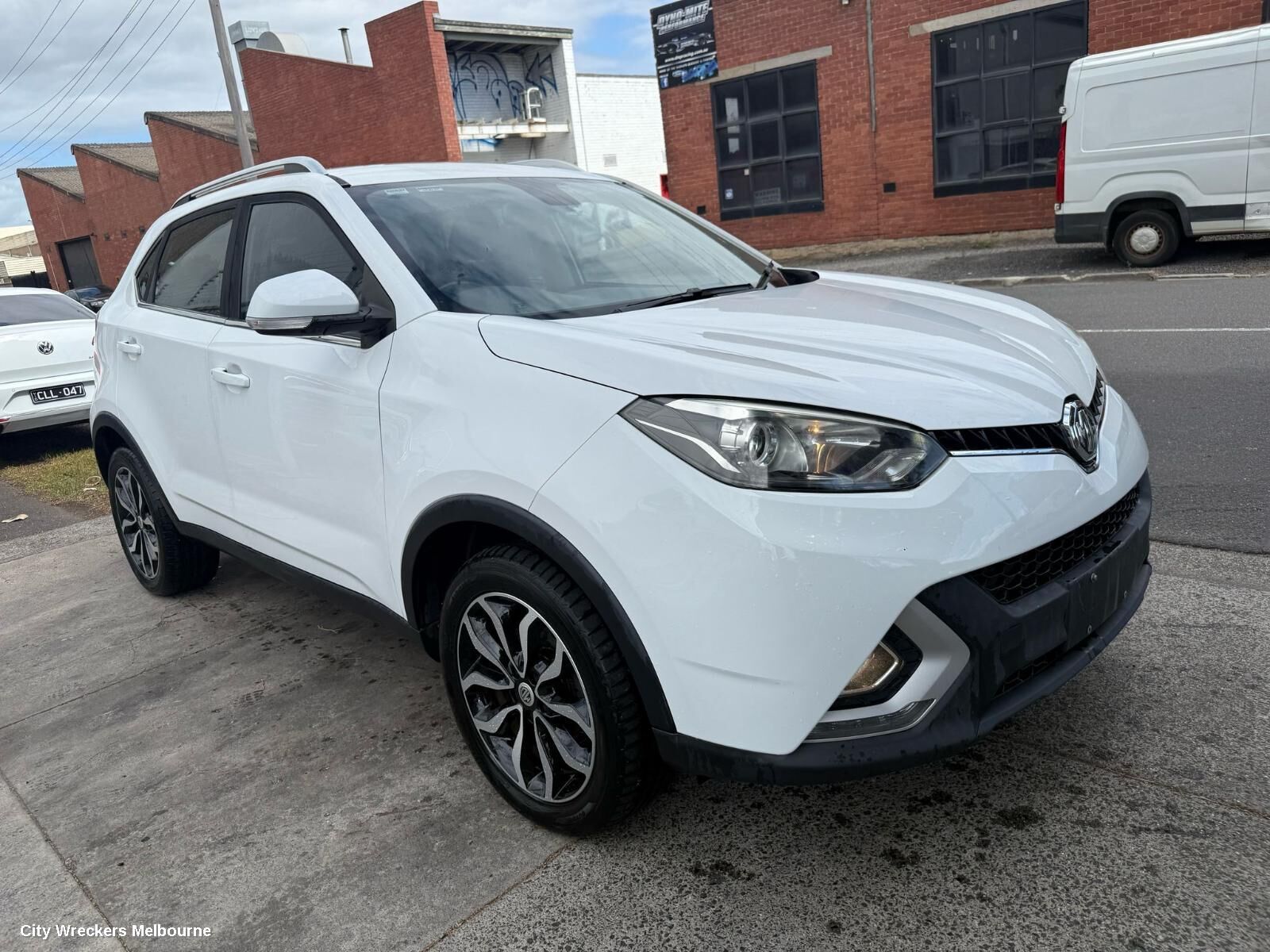 MG GS 2017 Left Front Window Reg/Motor
