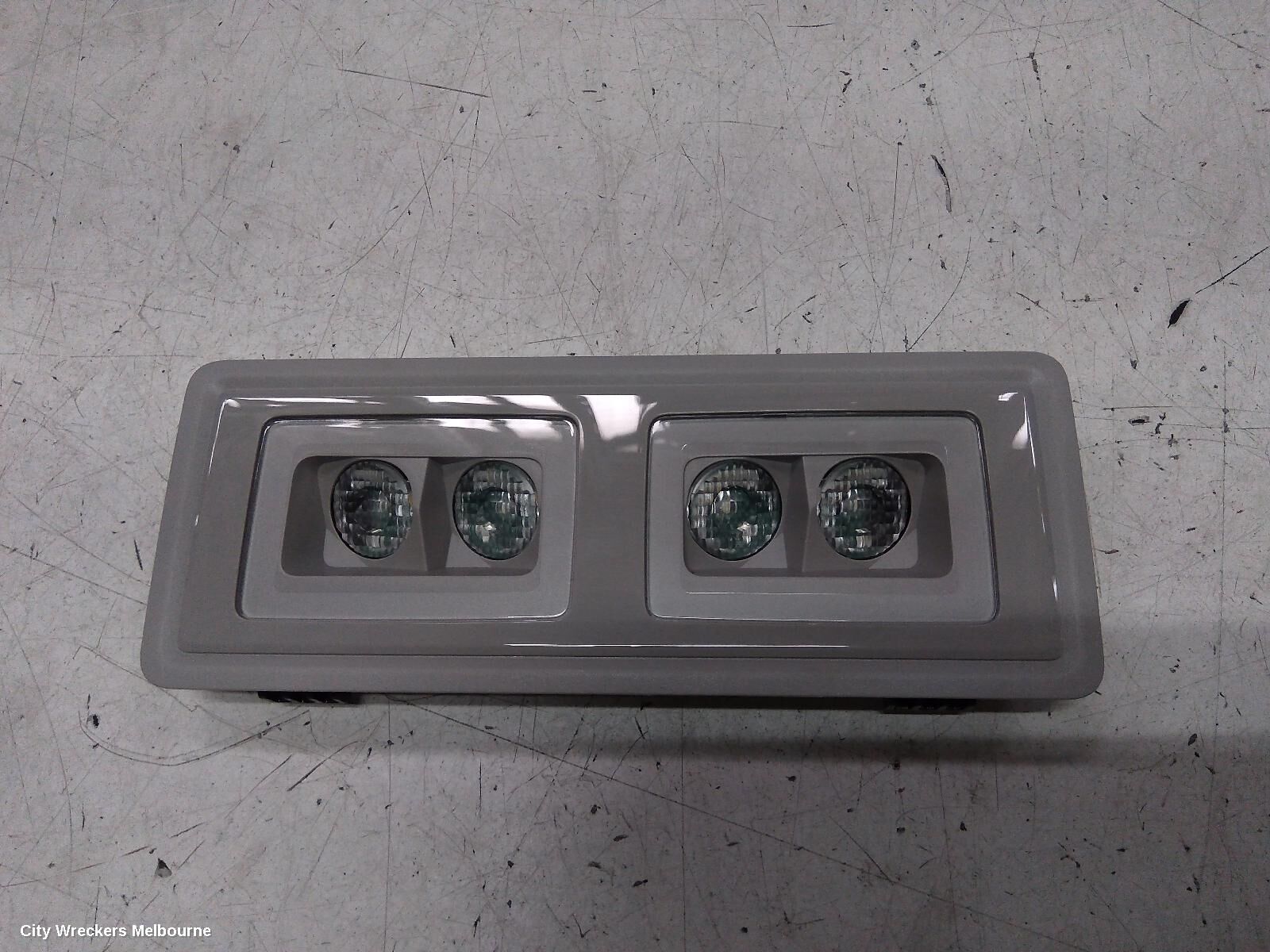 VOLKSWAGEN GOLF 2024 Courtesy Light