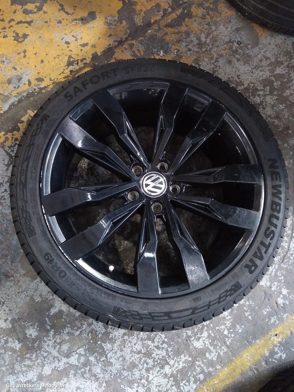 VOLKSWAGEN T-ROC 2021 Wheel Mag