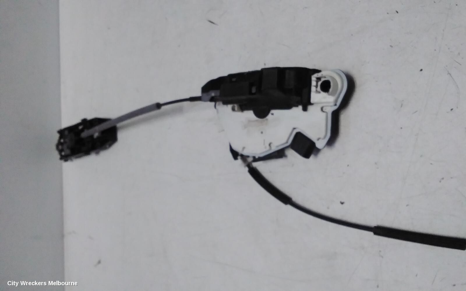VOLKSWAGEN AMAROK 2013 Door/Boot/Gate Lock, RIGHT FRONT DOOR LOCK, P/N 5N2837016E, 2H, 10/10-09/22