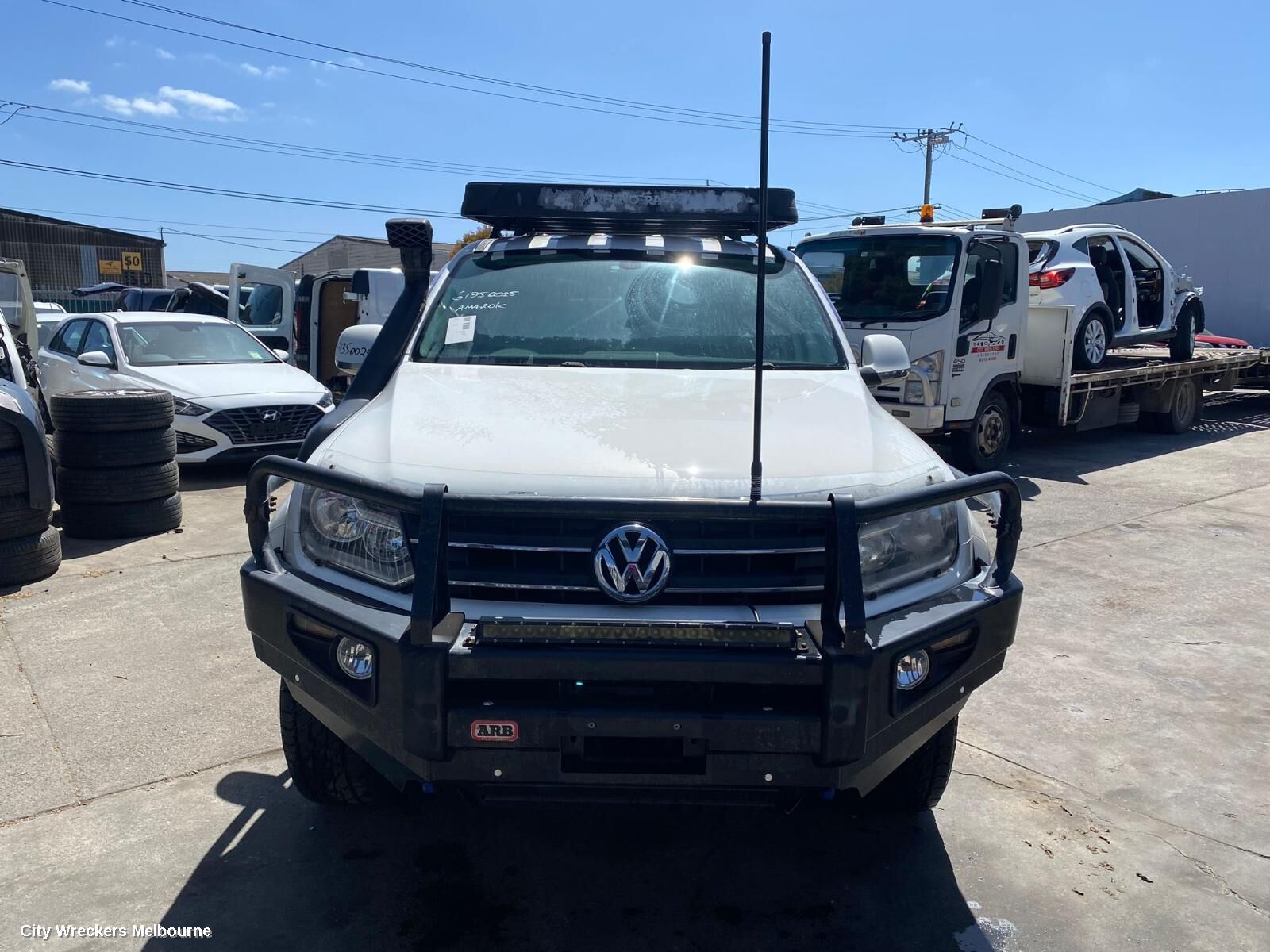 VOLKSWAGEN AMAROK 2013 Fan