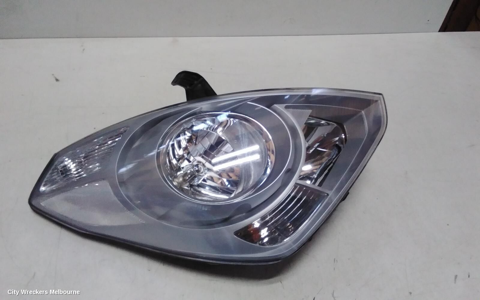 HYUNDAI ILOAD/IMAX 2016 Right Headlamp
