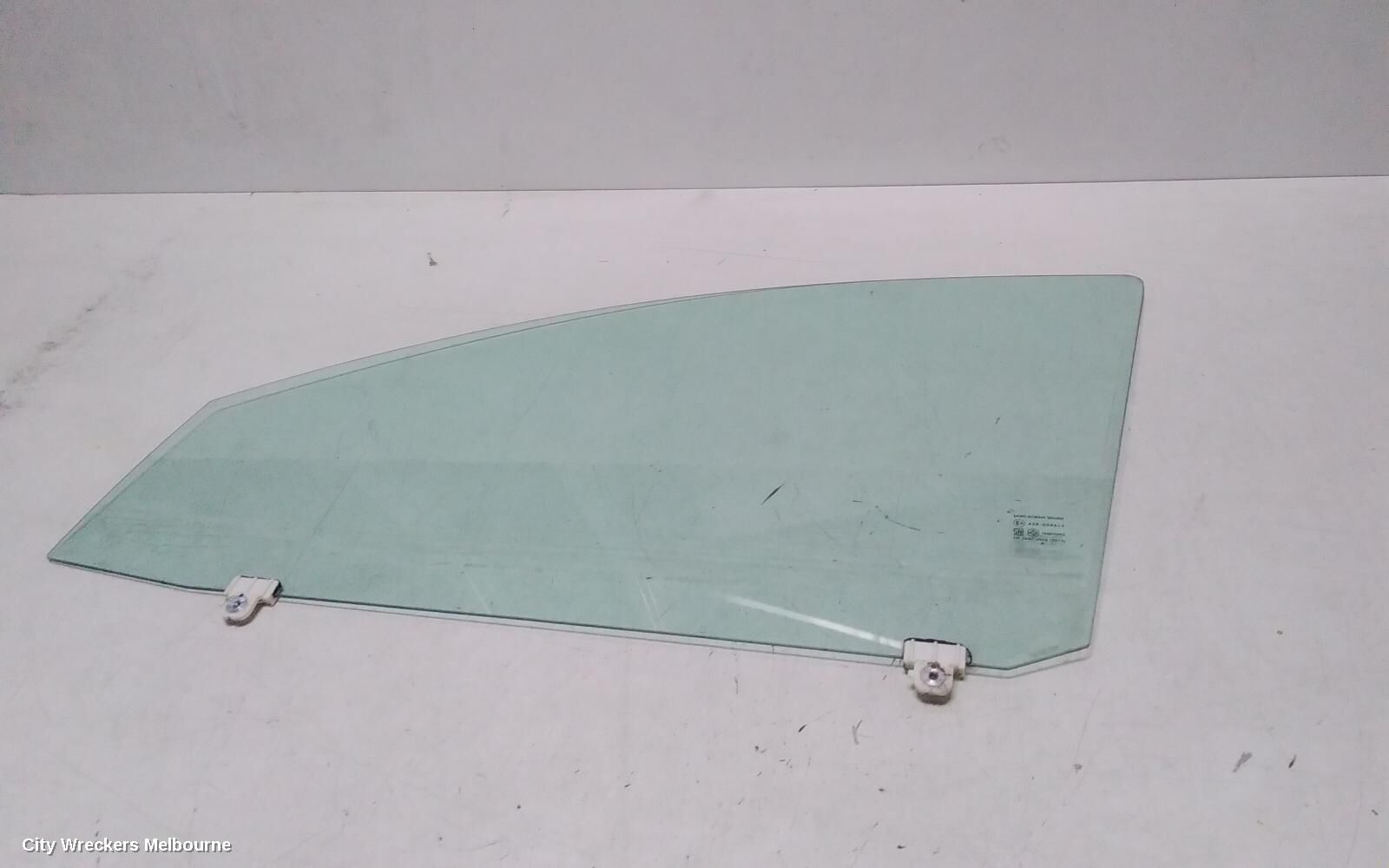 MITSUBISHI TRITON 2018 Left Front Door Window