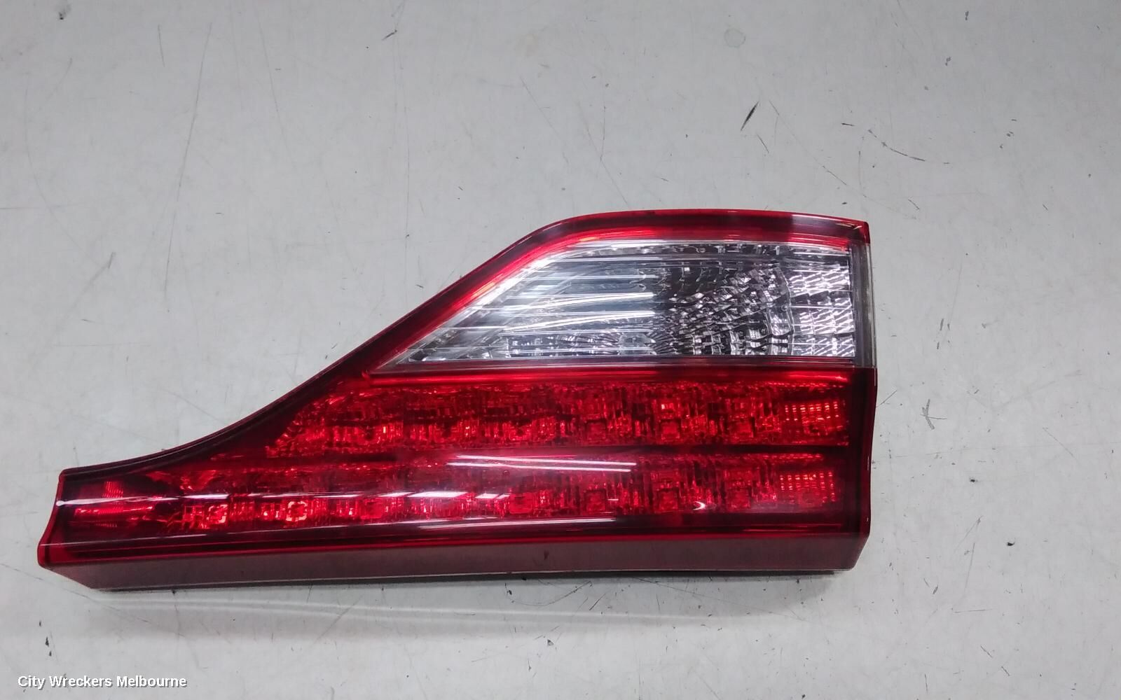 TOYOTA ESTIMA 2010 Rear Garnish
