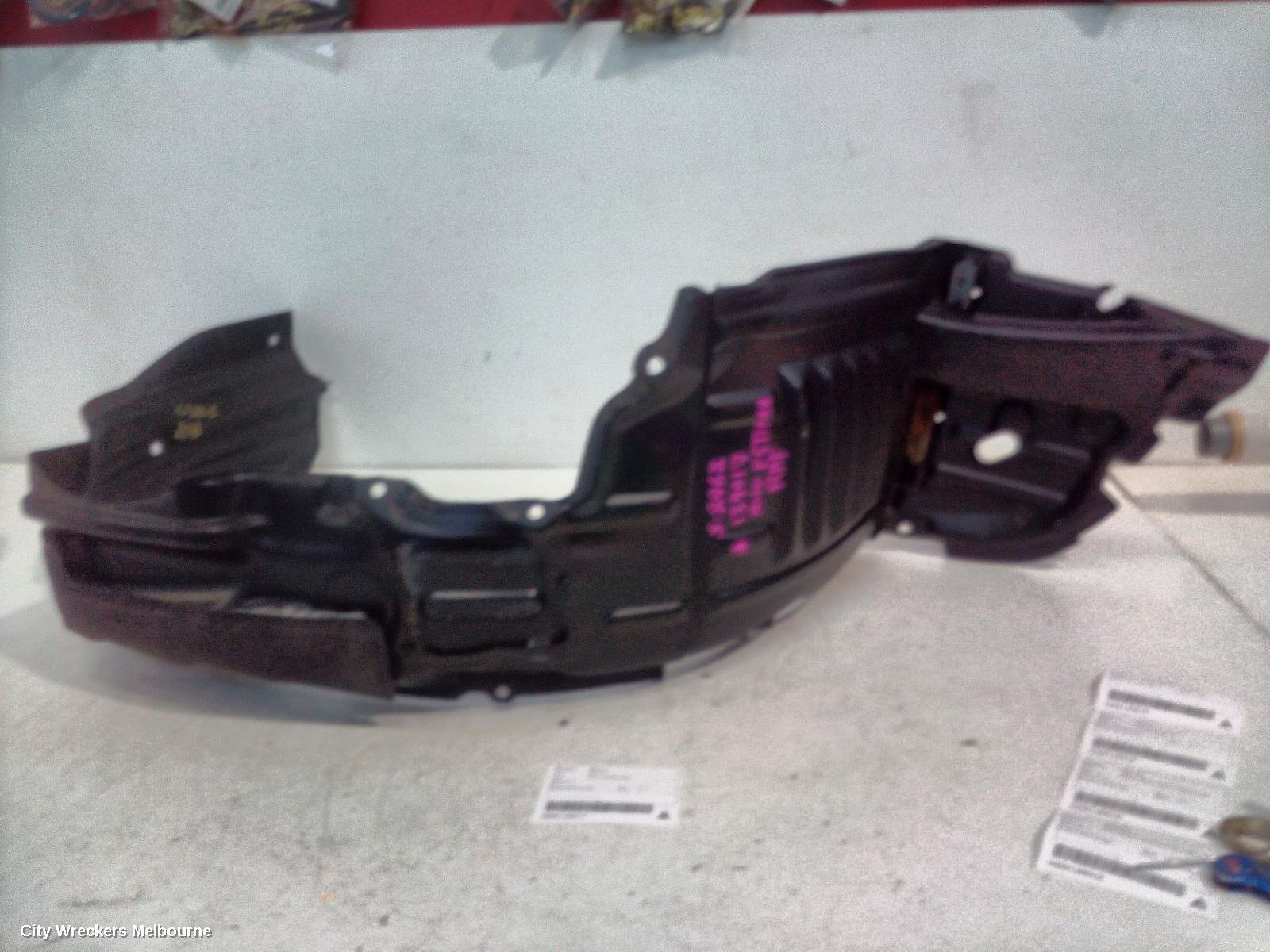 TOYOTA ESTIMA 2010 Right Guard Liner