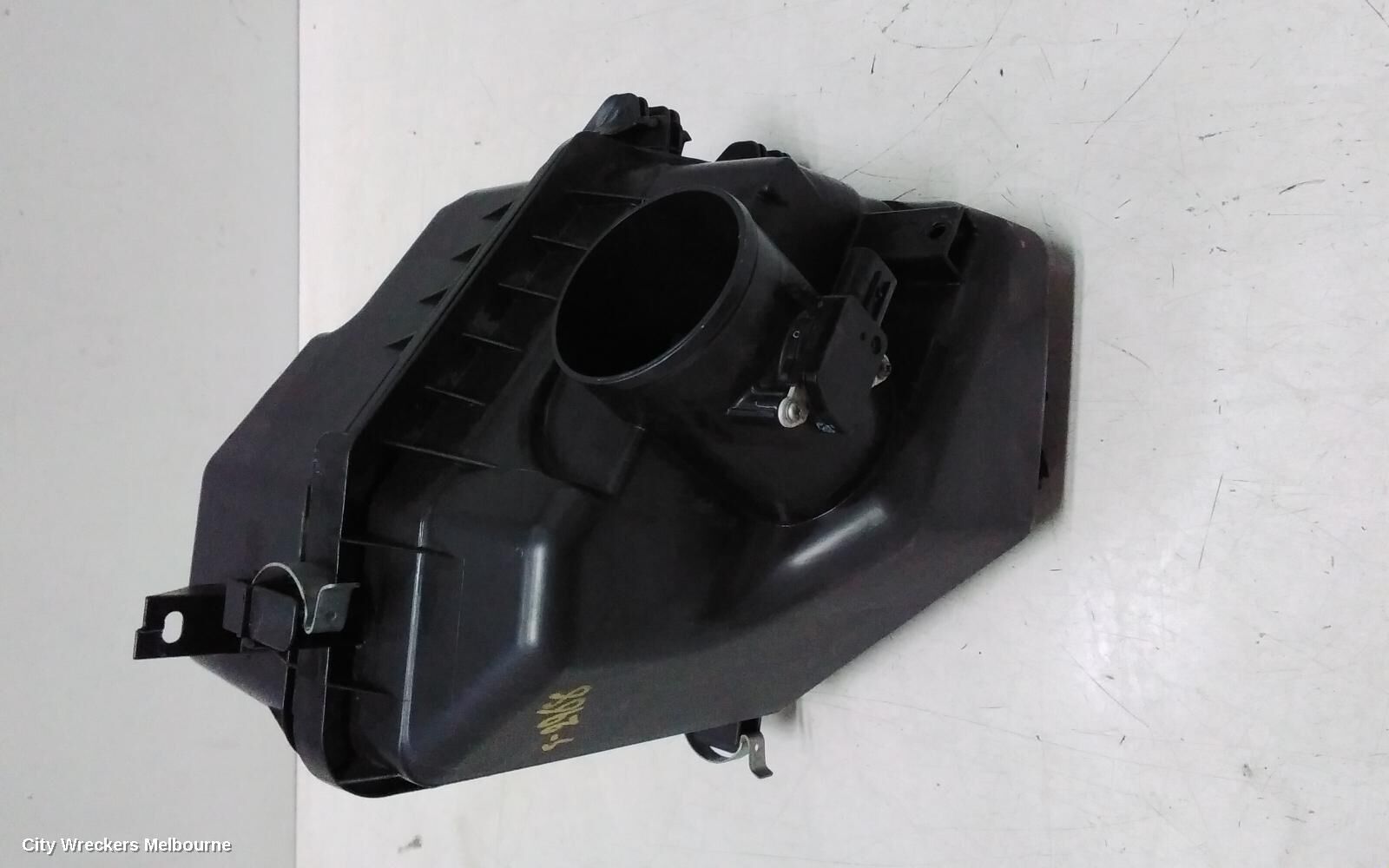 TOYOTA ESTIMA 2010 Air Cleaner/Box