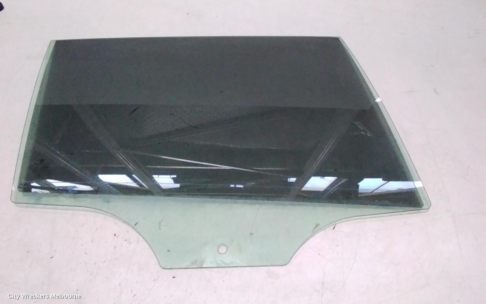 VOLKSWAGEN GOLF 2014 Right Rear Door Window