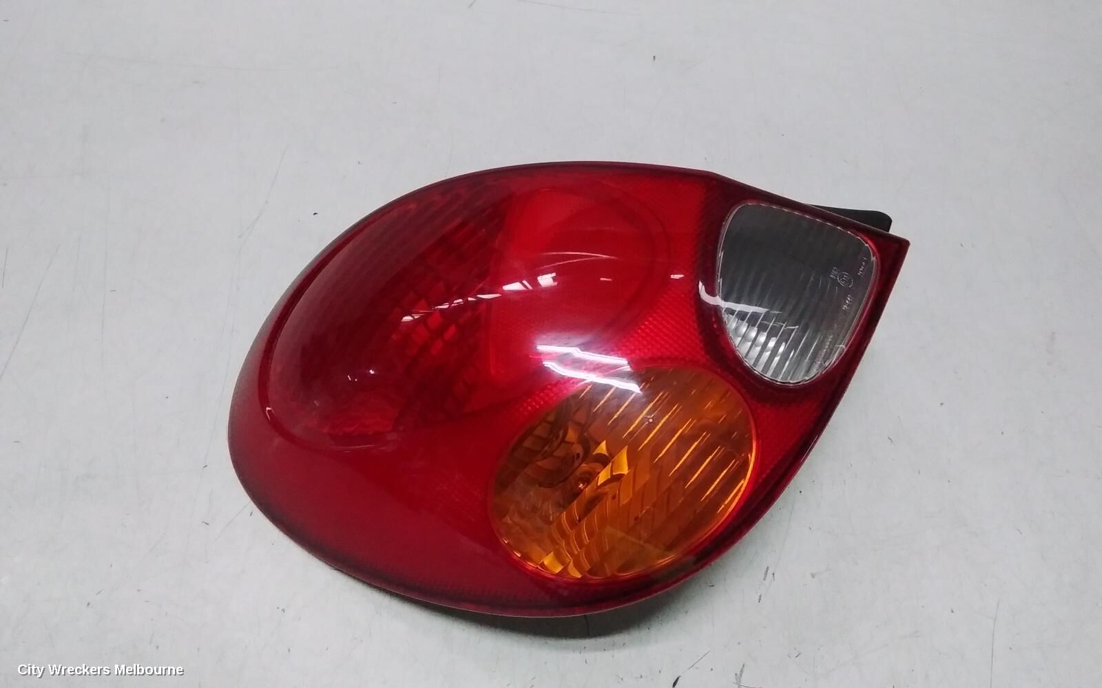 TOYOTA COROLLA 2001 Left Taillight