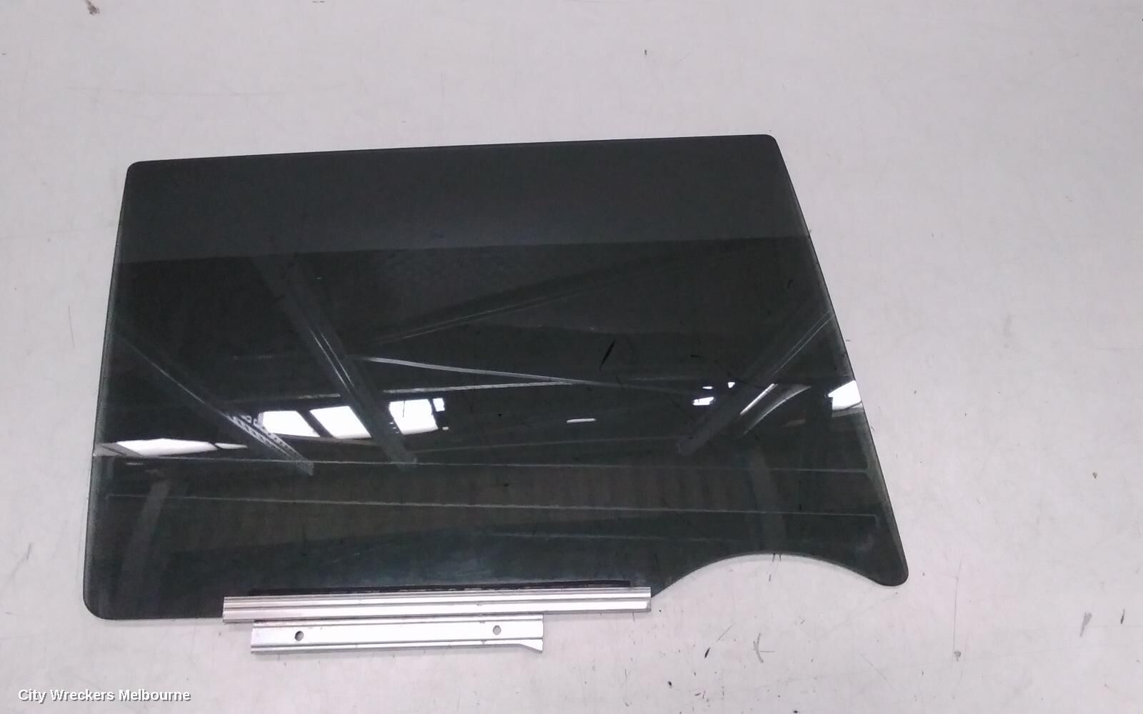 SUZUKI SWIFT 2019 Right Rear Door Window