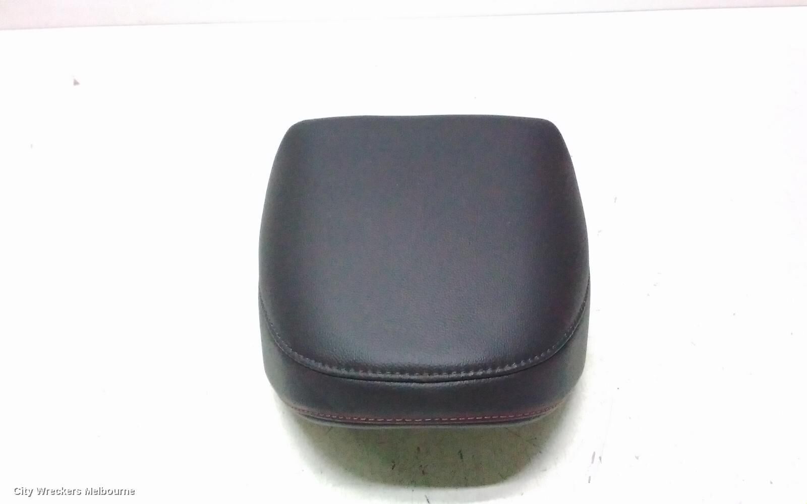 HYUNDAI TUCSON 2023 Headrest