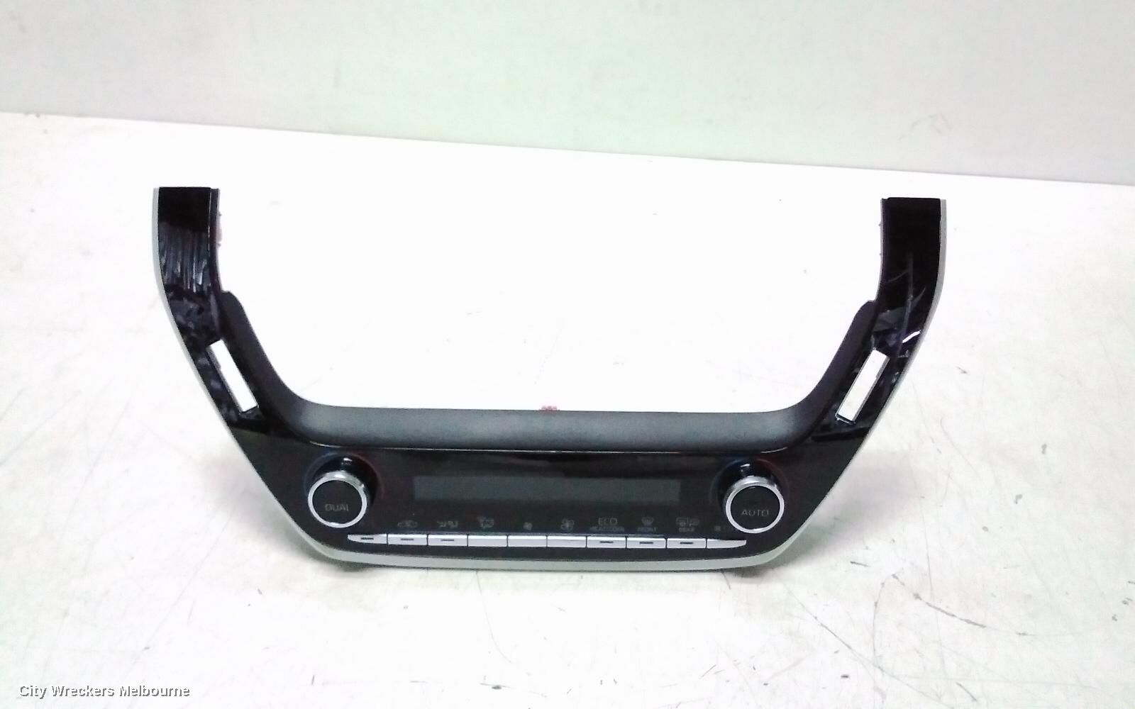 TOYOTA COROLLA 2019 Heater/Ac Controls
