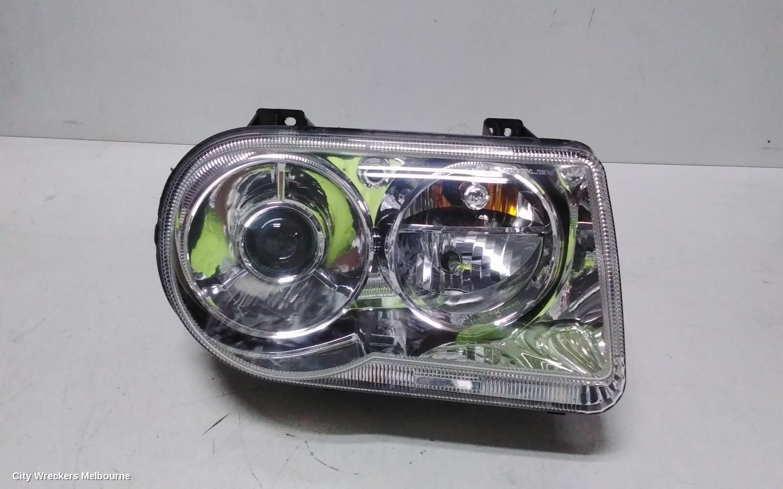 CHRYSLER 300C 2010 Right Headlamp