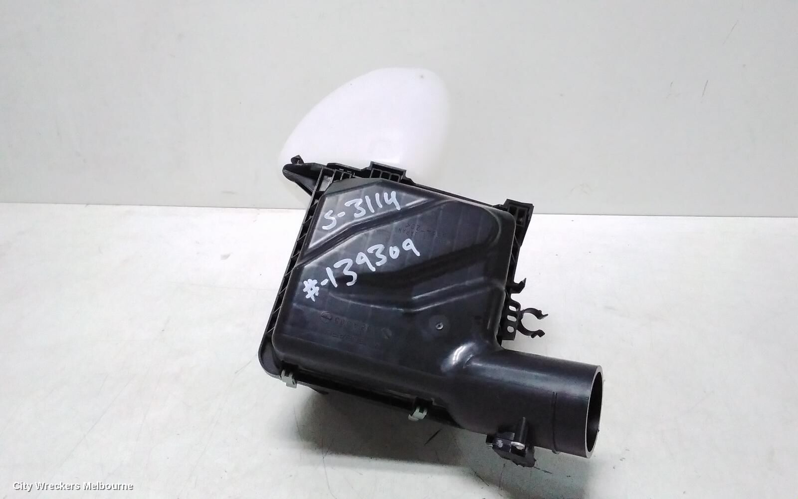 SUBARU OUTBACK 2016 Air Cleaner/Box