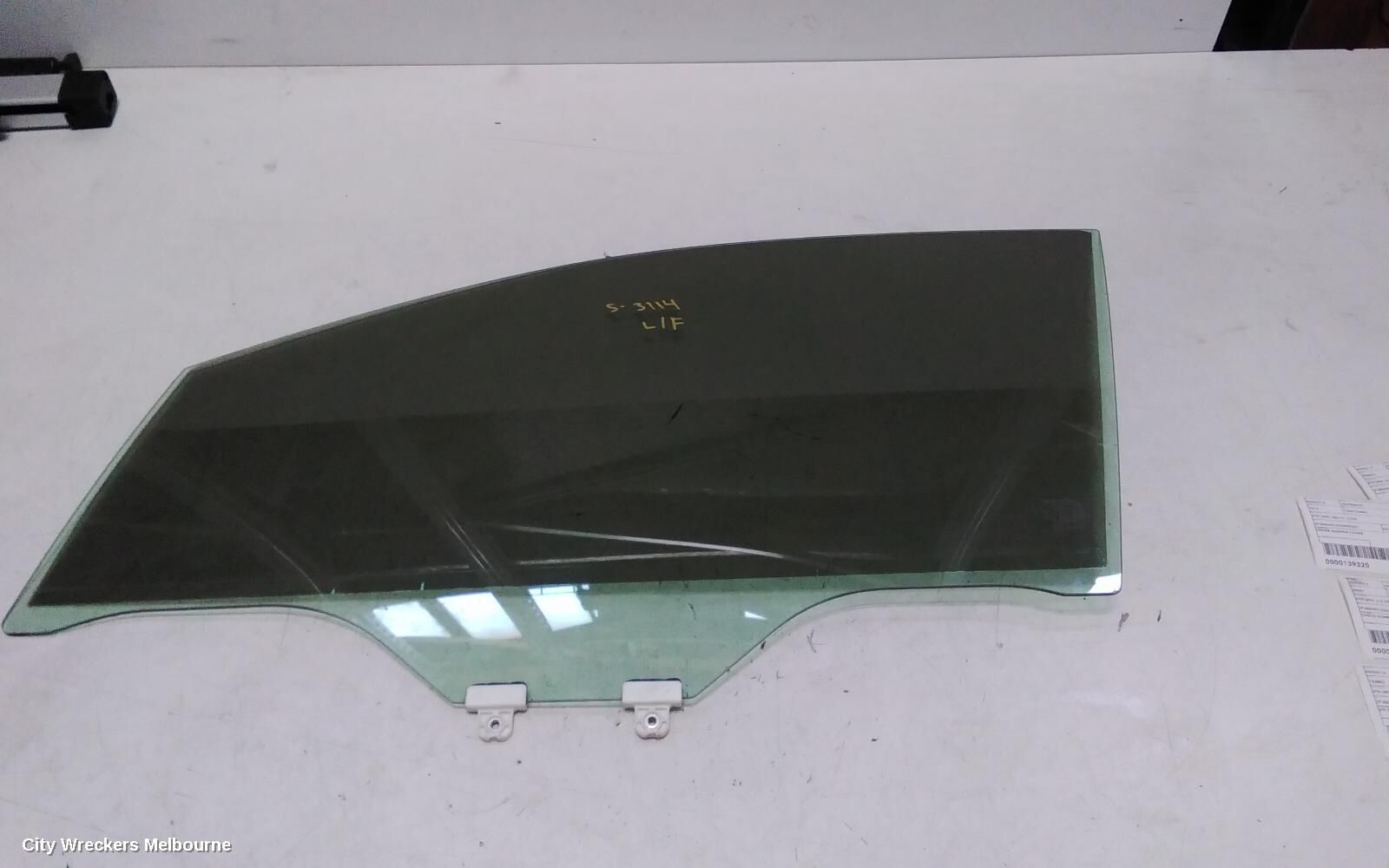 SUBARU OUTBACK 2016 Left Front Door Window