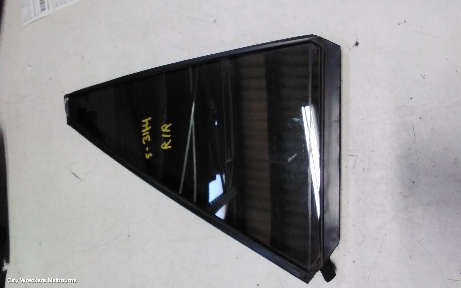 SUBARU OUTBACK 2016 Right Rear 1/4 Door Glass