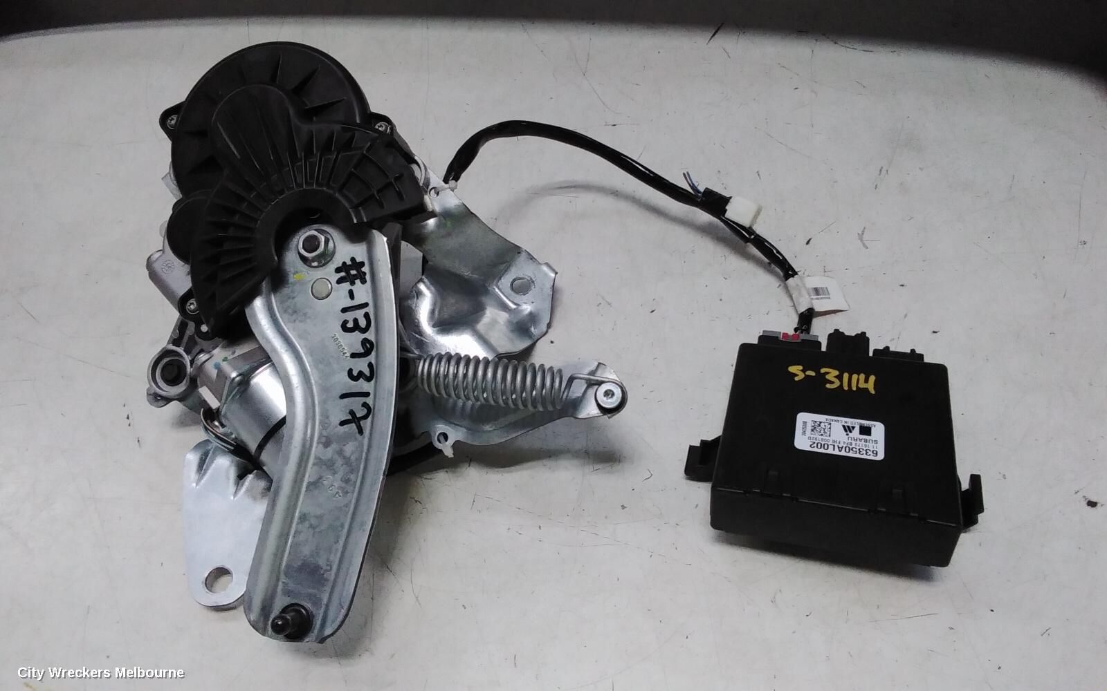 SUBARU OUTBACK 2016 Tailgate Regulator