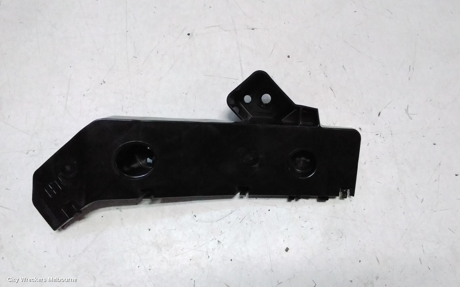 ISUZU DMAX, RG, 07/20-, LHF BARSLIDE / BAR BRACKET: 139489